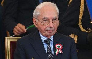 Bivši italijanski premijer: Francuska vojska greškom oborila putnički avion iznad Mediterana, meta bio Gadafi