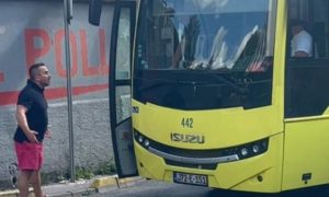 Brutalno vozaču autobusa: Šta sviraš koje p…. materine, j…. ti mater VIDEO