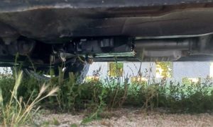 Policija poslala robota: Deaktivirana improvizovana bomba ispod automobila