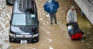 Cijeli grad pod vodom: Najveće padavine u Hong Kongu u posljednjih 140 godina VIDEO