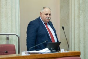 Hrvatski političar i bivši ministar finansija: Preminuo Ivan Šuker