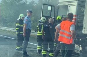 Zastoj u saobraćaju: Zapalio se kamion na auto-putu Banjaluka – Gradiška