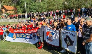 Sjećanje na protjerane Srbe: Stotine učesnika učestvuje na maršu “Stazom egzodusa”