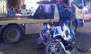 Povrijeđen i policajac koji je krenuo na uviđaj: Motociklista stradao u teškoj nesreći