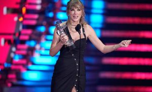 Pop pjevačica ušla u istoriju: Tejlor Svift osvojila rekordnih devet MTV nagrada
