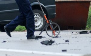 Saobraćajka u Tuzli: Šestoro povrijeđenih u sudaru tri vozila