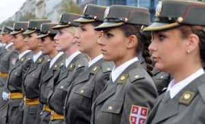 Ne mogu da obuku “bilo šta”! Žene vojnici u Srbiji dobijaju poseban donji veš