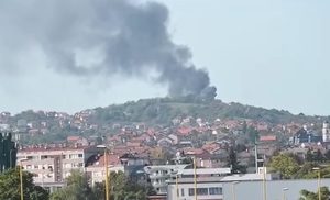 Gusti crni dim uznemirio građane: Gori deponija u Banjaluci VIDEO