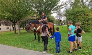 Uvijek su interesantni: Evo kome su se obradovali klinci u centru Banjaluke FOTO/VIDEO