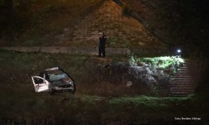 Automobil izvučen iz rijeke Vrbas: Priča se da ima poginulih