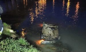 Policija na terenu: Jedna osoba izgubila život prilikom slijetanja vozilom u Vrbas