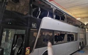 U napadu huligana treneru razbijena glava, klupski autobus uništen VIDEO