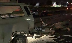 Teška saobraćajka! Sudar dva automobila i kombija, četiri osobe povrijeđene