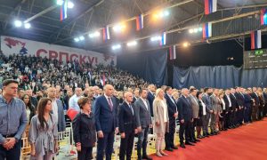 Odbrana institucija i nadležnosti: Narodni miting “Branimo Srpsku” u Doboju
