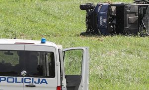 Prevrnulo se specijalno vozilo! Saobraćajna nesreća tokom obuke, poginuo policajac