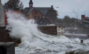 Snažni vjetrovi, jaka kiša i udari! Oluja hara Evropom, najmanje četiri osobe poginule