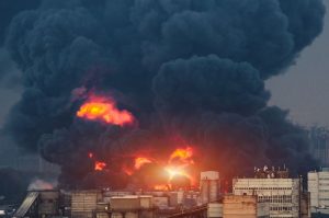 Еksplozija u rafineriji nafte: Najmanje 15 osoba poginulo, nastradala i trudnica