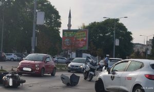 Teška nesreća u centru Banjaluke: Ogromna gužva zbog sudara automobila i motora FOTO