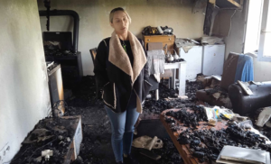 Bolna sudbina! U požaru uništena kuća u kojoj žive samohrana majka i njen maloljetni sin