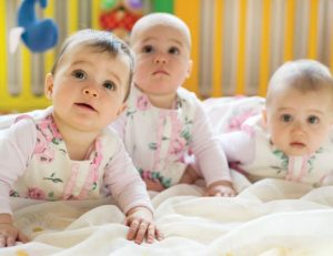 Mjere Vlade RS utiču na rast nataliteta: Rađanje trećeg djeteta postalo trend