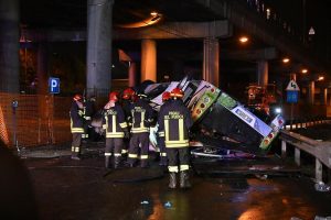 Poginula 21 osoba: Identifikovane sve žrtve udesa autobusa kod Venecije