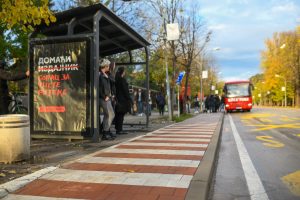 Za veću bezbjednost: Pri kraju izgradnja platformi za autobuska stajališta u centru Banjaluke