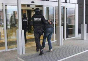 Pripadnik ISIL-a: Osumnjičeni za terorizam  Adnan Ćatić predat Tužilaštvu BiH