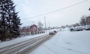 Zima prijeti: Sokolac se probudio na minus 15, visina snijega devet centimetara