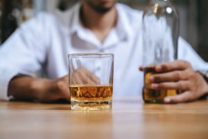 Pet načina na koje alkohol može da uništi seksualni život muškarcima