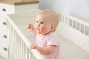 “Slatke” mukice: Kako znati da izbijaju i kako olakšati bebi nicanje zubića