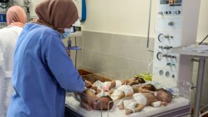Evakuisane prijevremeno rođene bebe u Gazi: Njih 28 će dobiti medicinsku pomoć u Egiptu