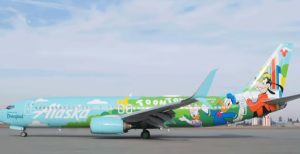 Šilja, Patak Dača i Miki “dobili krila“: Kako izgleda specijalni Dizni avion VIDEO