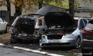 Eksplozija na Dedinju: Izgorjelo nekoliko vozila