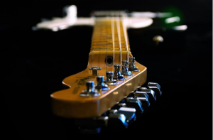 Svirao tokom posljednje turneje: Gitara Kurta Kobejna prodata za 1,45 miliona evra