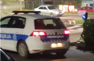 Drama u Trnu! Bahati vozač divlja na kružnom toku, policija odjurila za njim VIDEO