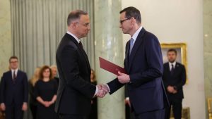 Na čelu sa premijerom Mateušom Moravijeckim: Članovi nove Vlade položili zakletvu