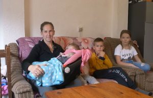 Muhamed odlučio da pomogne: Kupio kuću sedmočlanoj porodici iz BiH VIDEO