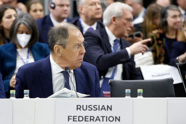 Lavrov dobio provokativnu poruku na samitu OEBS-a: “Rezervisano za NATO”