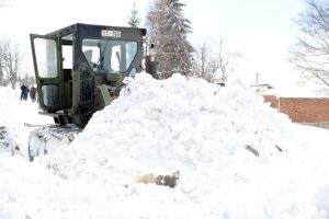 Vojska Srbije pomaže građanima u ugrožеnim opštinama u kojima je snijeg stvorio velike probleme