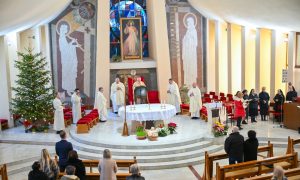 Predvodio biskup Komarica: Održana božićna misa u banjalučkoj katedrali