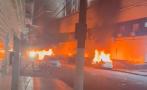 Navijači zapalili grad: Slavni klub ispao iz lige poslije 111 godina VIDEO