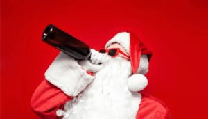 Mnogima nisu stigli pokloni: Pijani Djed Mraz se zabio vozilom u kuću