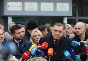 Odbijen zahtjev advokata: Odgođeno ročište u predmetu protiv Dodika i Lukića