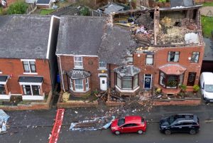 Tornado napravio haos: Oštetio oko 100 domova, hiljade ostalo bez struje
