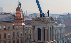 Vraćena obnovljena kupola na Saborni hram u Zagrebu