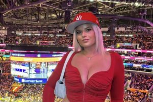 Bujna Barbi pokorila NBA: Pored Apolonije su i Lejkersi i Lebron nebitni FOTO