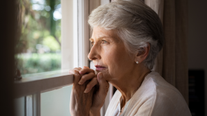Ekstrovertni i pozitivni ljudi imaju manji rizik da obole od demencije