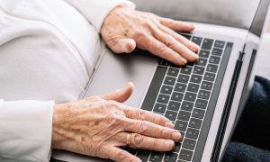 Istraživanje pokazalo: Internet produžava život starijim ljudima