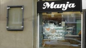 Razbijen još jedan izlog pekare Manja u Sarajevu VIDEO