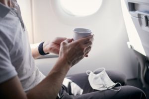 Znate li zašto nikada ne bi trebalo da pijete kafu u avionu?